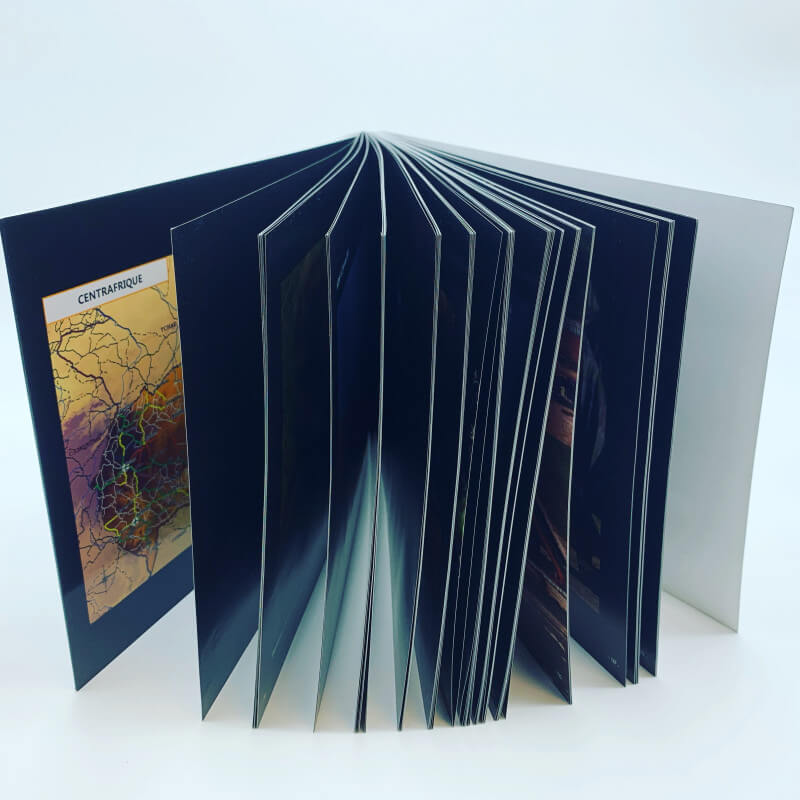 Enveloppe A4 couleur haut de gamme fabriqué en france – L'Art du Papier  Paris